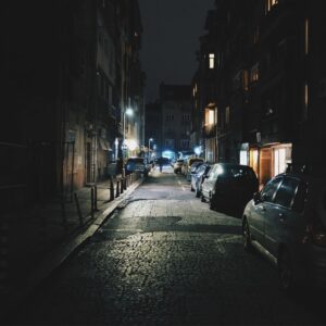 a betolakodó eredeti cikk